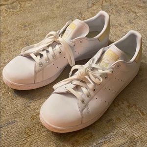 Adidas white shoes. Stan Smith